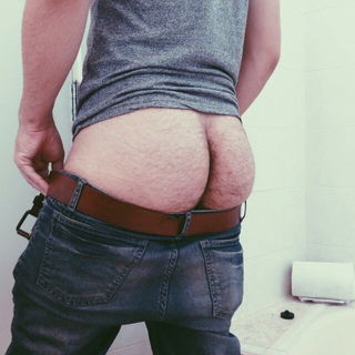 Photo by Smitty with the username @Resol702,  February 14, 2021 at 6:06 PM. The post is about the topic male ass cracks are so fantastic