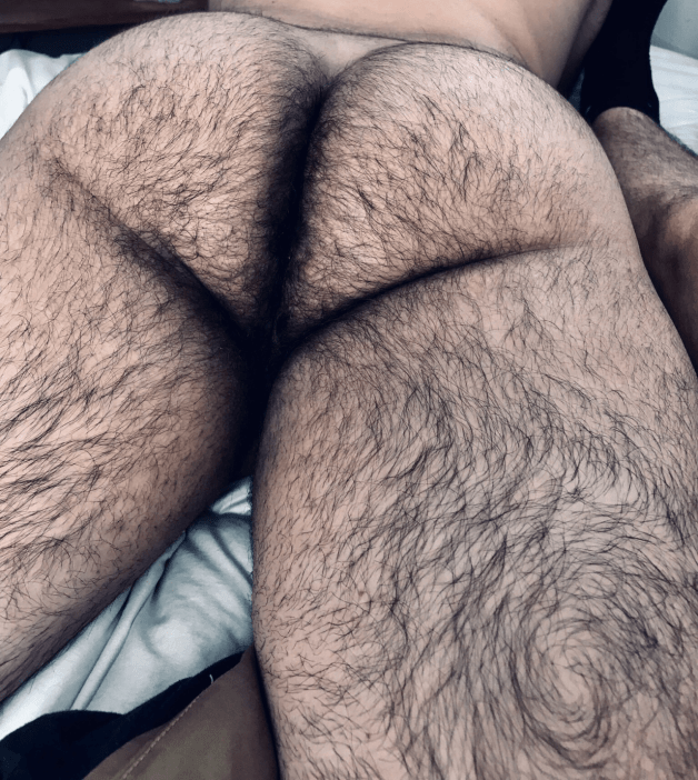 Photo by Smitty with the username @Resol702, posted on April 2, 2021. The post is about the topic Hairy butt