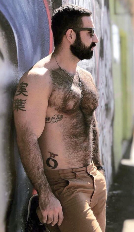 Photo by Smitty with the username @Resol702,  May 20, 2020 at 5:20 AM. The post is about the topic Gay Hairy Men