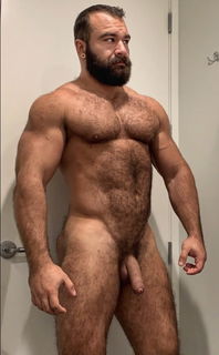 Photo by Smitty with the username @Resol702,  July 26, 2019 at 6:12 PM. The post is about the topic Gay Hairy Men