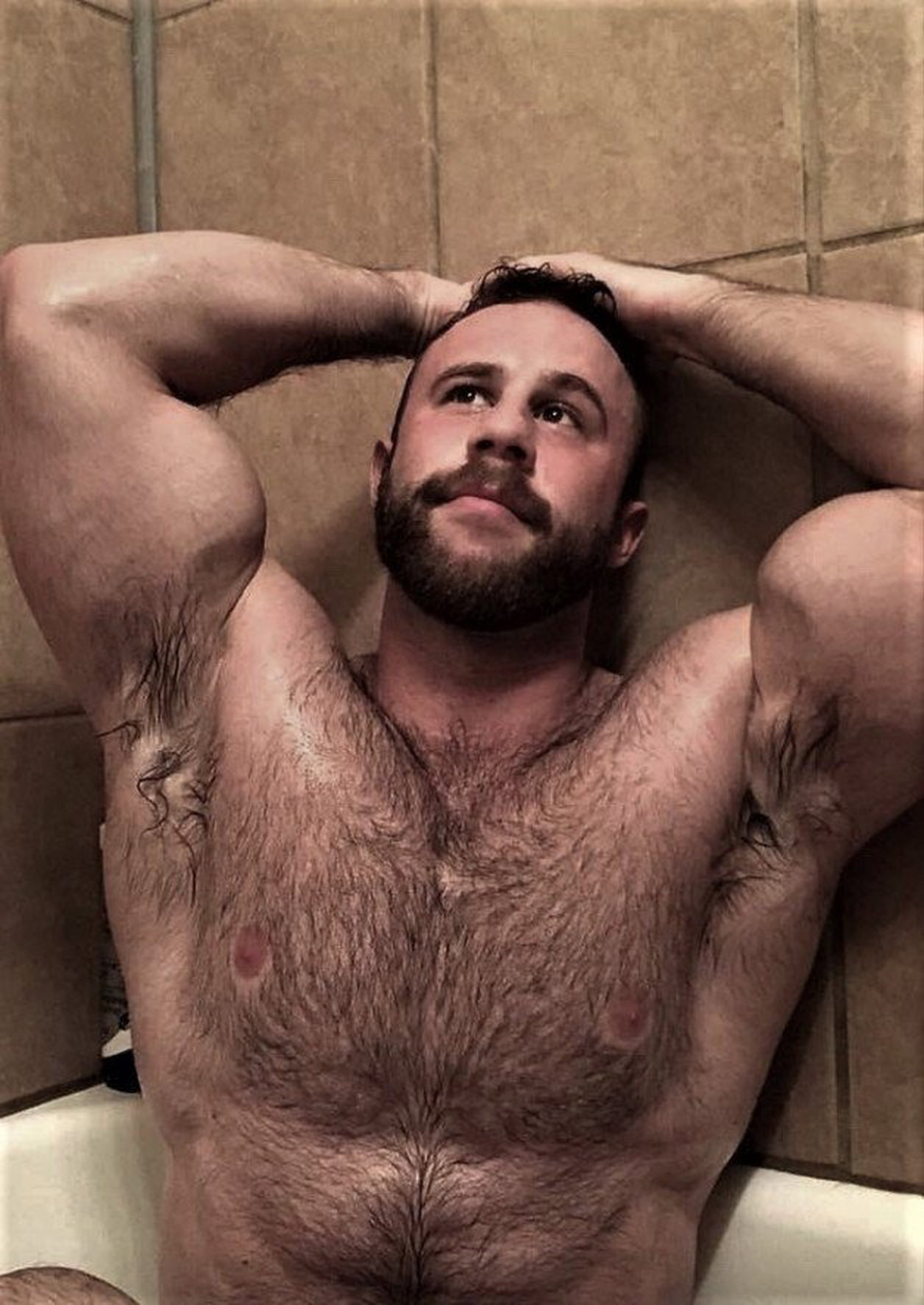 Photo by Smitty with the username @Resol702,  December 4, 2021 at 6:05 PM. The post is about the topic Gay Hairy Men