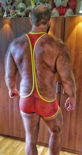 Photo by Smitty with the username @Resol702,  November 28, 2022 at 4:56 PM. The post is about the topic Gay Hairy Back