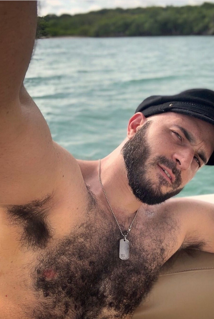 Photo by Smitty with the username @Resol702,  November 29, 2019 at 9:05 PM. The post is about the topic Gay Hairy Armpits