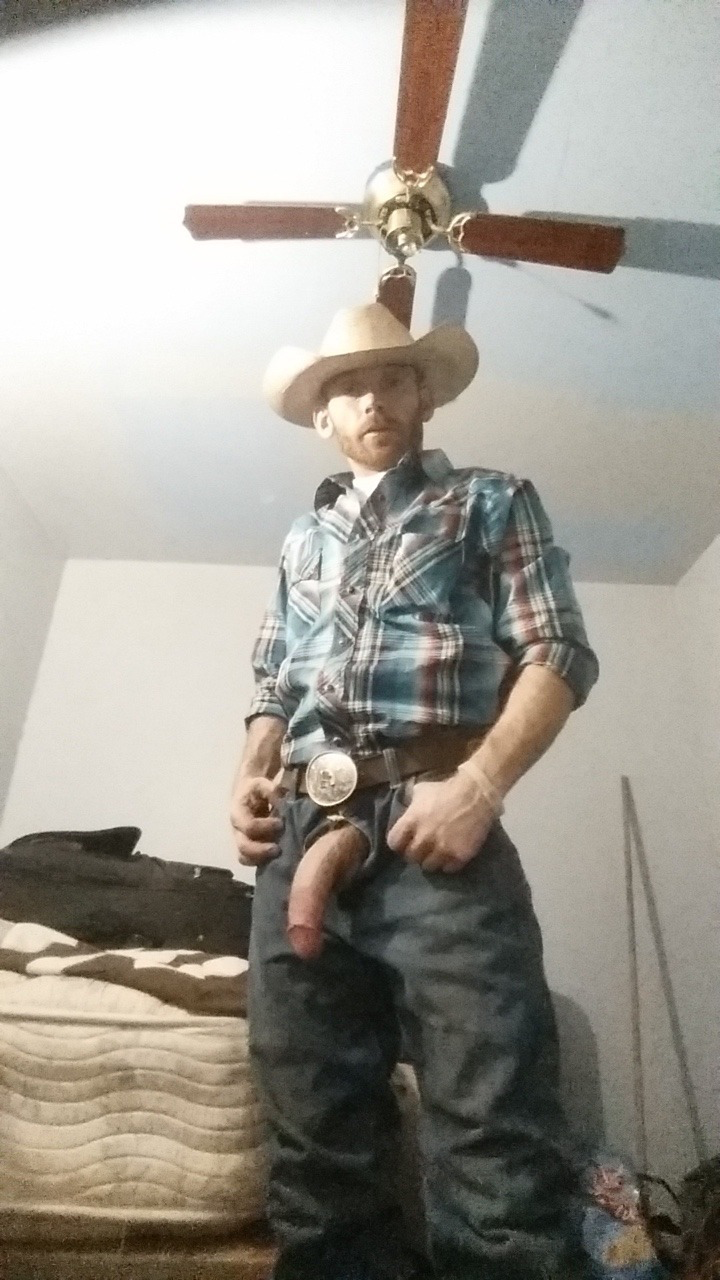 Photo by Smitty with the username @Resol702,  January 8, 2020 at 1:47 AM. The post is about the topic Gay Cowboys & Farmers