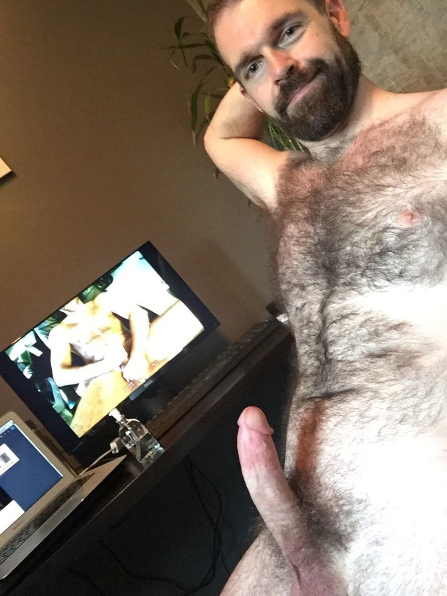 Photo by Smitty with the username @Resol702,  February 28, 2019 at 5:15 PM. The post is about the topic Gay Hairy Men