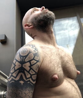 Photo by Smitty with the username @Resol702,  January 25, 2019 at 6:35 AM. The post is about the topic Hairy Man Nips.