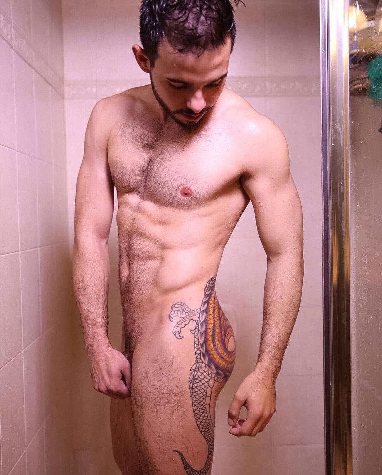 Photo by kimimak with the username @kimimak,  September 29, 2016 at 1:13 PM and the text says 'sprinkledpeen:


Fernando Conde (@fnandofc on IG) displays his nice body and gives us a peek of his incredible dragon tattoo'