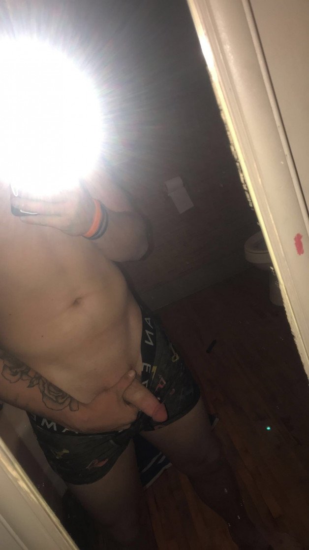 Watch the Photo by DaddyCJ01 with the username @Daddybdick, posted on February 26, 2021 and the text says 'in tha mood for some fun DM me👀👅'