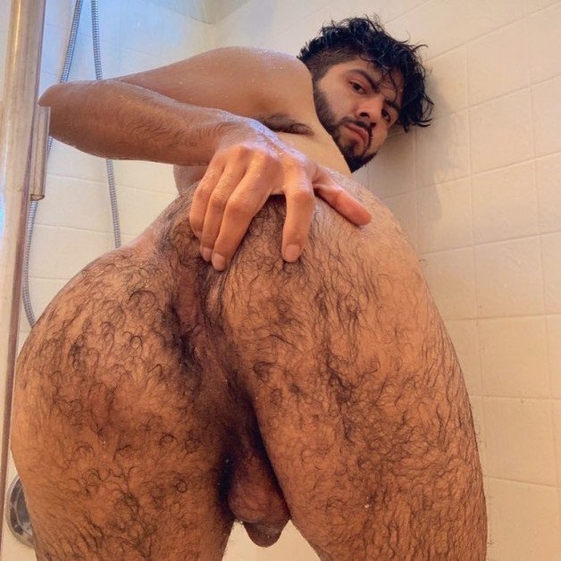 Photo by CrazyLicker1305 with the username @CrazyLicker1305,  February 26, 2021 at 2:50 AM. The post is about the topic Gay hairy asshole