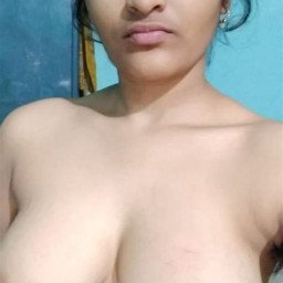 Photo by Narender with the username @Narender,  July 6, 2021 at 8:26 PM. The post is about the topic Amateurs and the text says 'indian sexy'