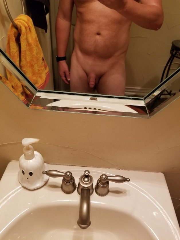 Photo by TinyCock with the username @Keb99, who is a verified user,  October 8, 2021 at 12:18 PM and the text says 'TinyCock wants to expose himself today!'