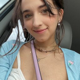Photo by Elite babe with the username @Elitebabe,  August 23, 2021 at 3:40 PM. The post is about the topic Teen and the text says 'rate her 1 to 10'