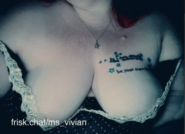 Photo by Vivian with the username @msvivian, who is a star user,  May 2, 2021 at 3:55 PM. The post is about the topic Cleavage and the text says '😘'