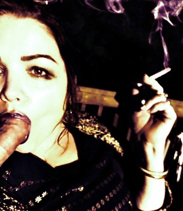 Watch the Photo by SwitchForHer with the username @SwitchForHer, posted on September 4, 2023. The post is about the topic Erotic Smoking. and the text says '#boundlessswitch, #smoking, #blowjob'