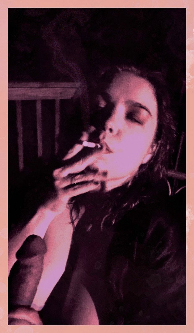 Photo by SwitchForHer with the username @SwitchForHer,  March 14, 2021 at 8:09 PM. The post is about the topic Smoking babes and Fucking