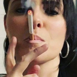 Photo by SwitchForHer with the username @SwitchForHer,  May 2, 2024 at 12:19 AM. The post is about the topic Smoking women