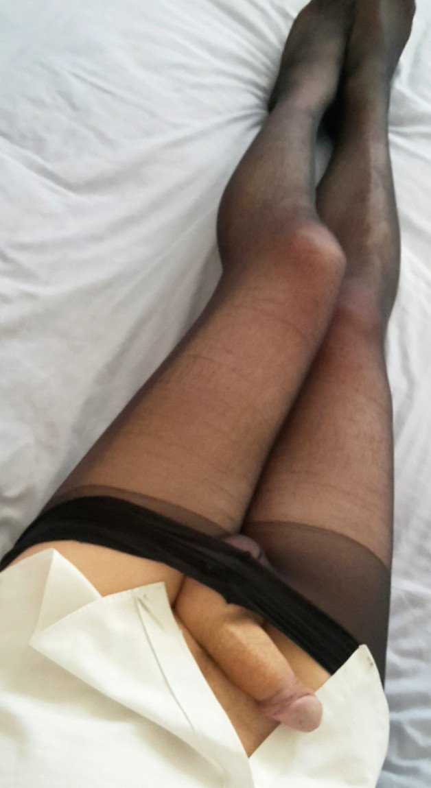 Photo by Nylon Femboy with the username @Nylon-femboy69,  March 17, 2021 at 5:42 PM. The post is about the topic crossdressers in nylons