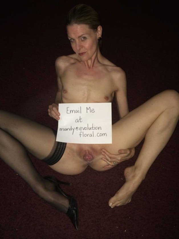 Album by Fd0356 with the username @Fd0356,  March 18, 2021 at 5:12 PM. The post is about the topic Women holding signs/bodywriting