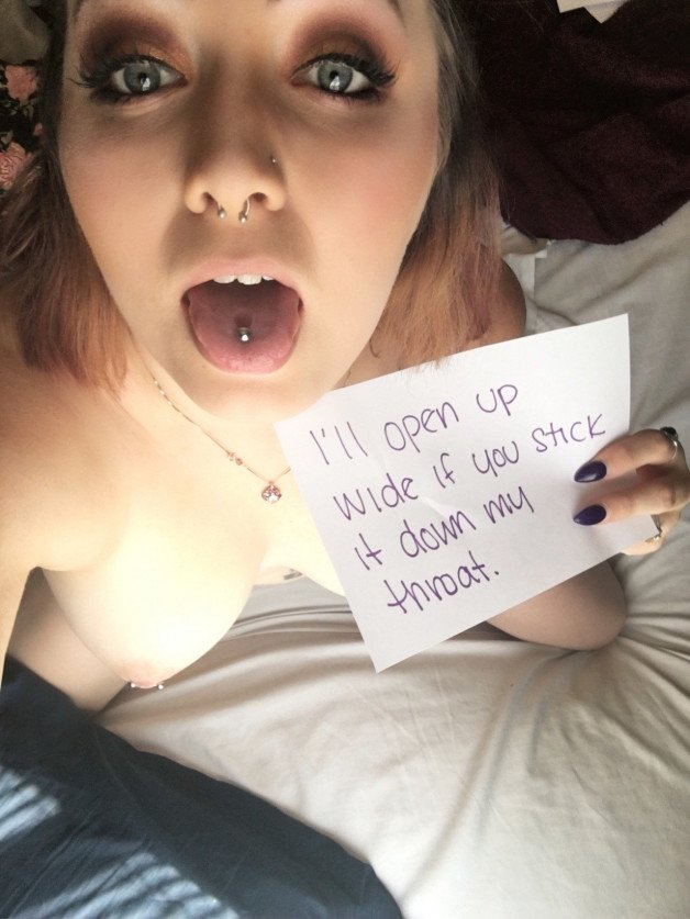 Album by Fd0356 with the username @Fd0356,  March 18, 2021 at 5:33 PM. The post is about the topic Women holding signs/bodywriting