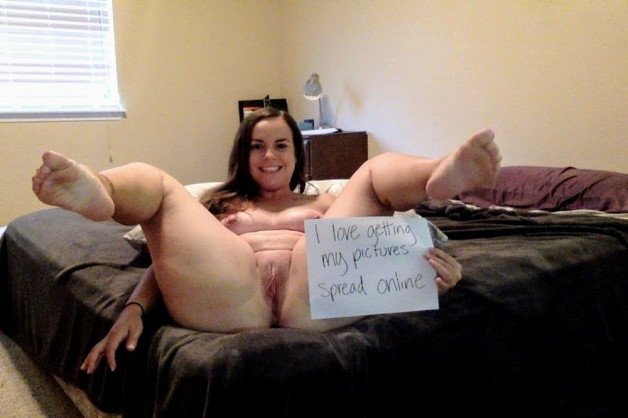 Album by Fd0356 with the username @Fd0356,  March 18, 2021 at 5:33 PM. The post is about the topic Women holding signs/bodywriting