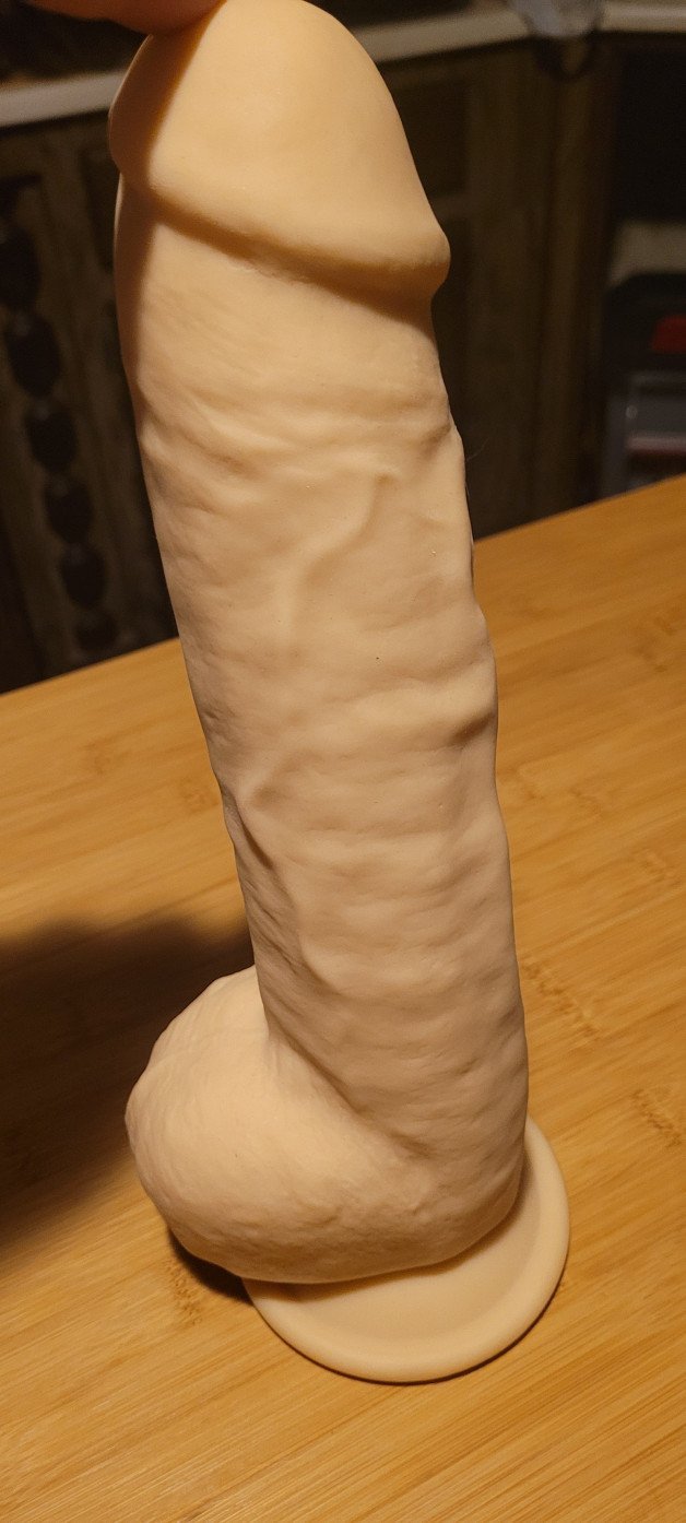 Photo by Relentless0707 with the username @Relentless0707,  July 28, 2022 at 4:08 AM. The post is about the topic Dildo and the text says 'looking for a lady thats willing to try to this bad boy'