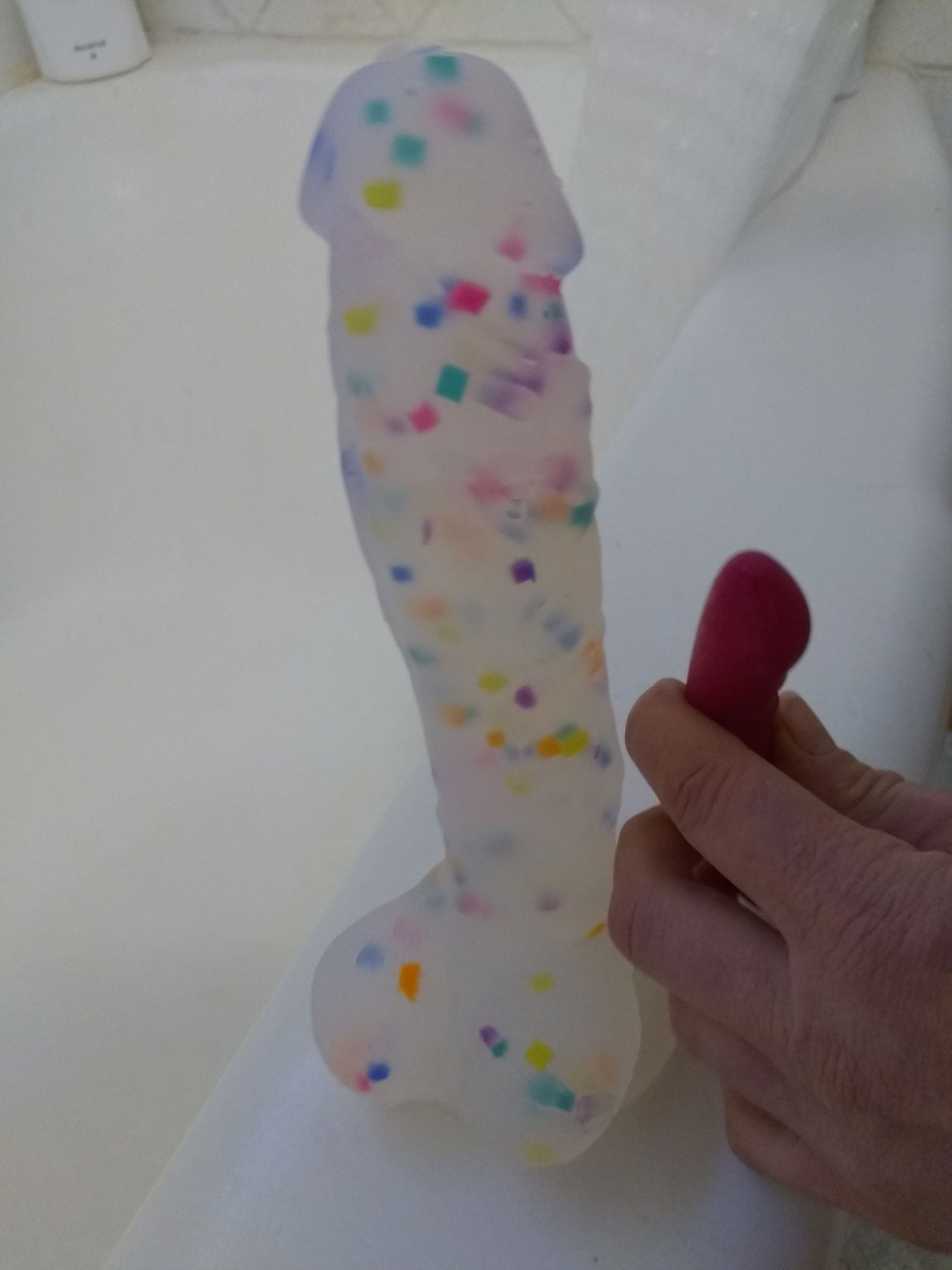 Photo by manzanamadera with the username @manzanamadera,  February 25, 2022 at 4:00 AM. The post is about the topic Sex Toys and the text says 'A new toy that I call "fun-fetti"'