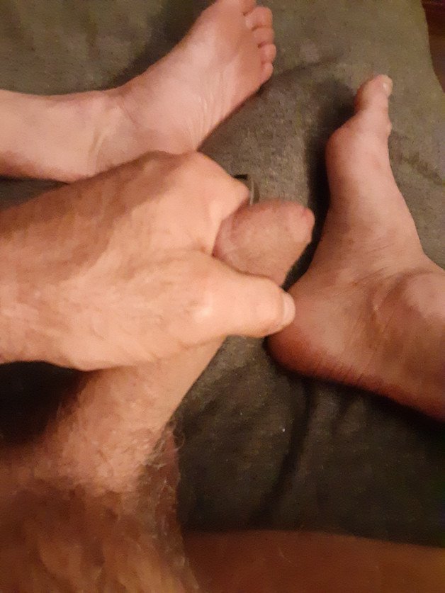 Album by robertlavasseu1 with the username @robertlavasseu1,  July 31, 2021 at 9:52 PM. The post is about the topic Spun and Horny and the text says 'so freaking horny and need a partner!'