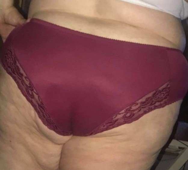 Photo by Angelnoirxxx with the username @Ilovebbwmature,  March 27, 2021 at 3:38 PM. The post is about the topic I love fat and mature wives and the text says 'big ass'