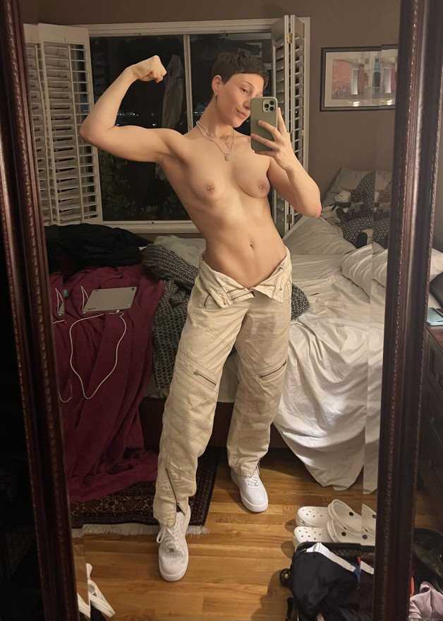 Photo by Angel Amour with the username @angelamourxxx, who is a star user, posted on August 26, 2023. The post is about the topic Best Nude and the text says '#shorthair #topless #pixiecut #musclegirl #fit #tomboy'