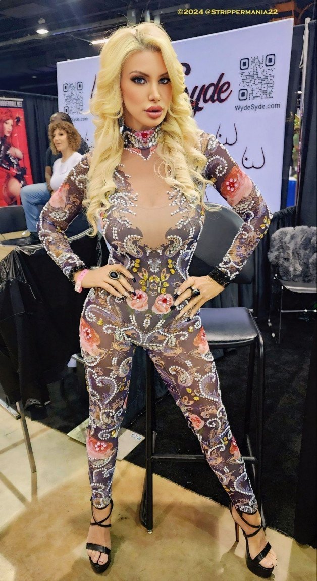Photo by BrittanyAndrews with the username @BrittanyAndrews, who is a star user,  April 16, 2024 at 2:07 AM and the text says 'What do you think of My Day 1 Outfit at Exxxotica Chicago? ✨😍'