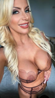 Photo by BrittanyAndrews with the username @BrittanyAndrews, who is a star user,  June 18, 2024 at 1:40 AM. The post is about the topic MILF and the text says 'Let's play! Mommy is hot and ready for you baby'
