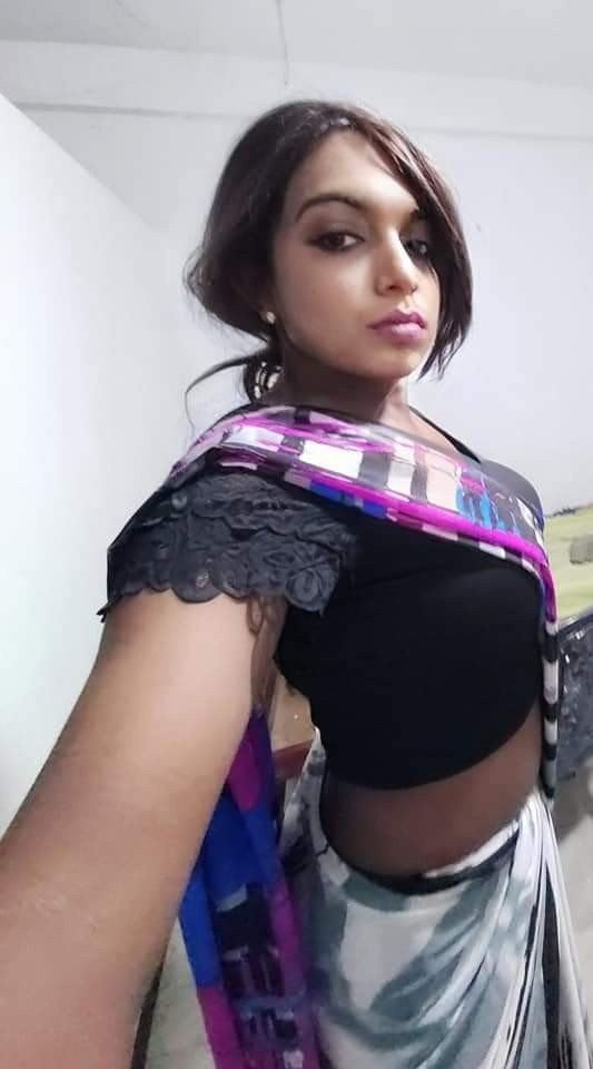 Album by LGBTSL with the username @LGBTSL,  April 27, 2021 at 2:30 AM. The post is about the topic Ceylon Crossdressers and the text says 'sri lankan crossdresser'