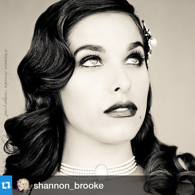 Photo by Schadenfreude with the username @Schadenfreude,  June 3, 2015 at 10:58 PM and the text says 'pinuppost:

#Repost @shannon_brooke #Pinuppost ・・・ @athenaamore for #throwbackthursday. See you next month, beautiful! #MUAH @jennifercorona  shot at @ocwonderlandstudios #face  #closeup  #female  #classic  #pinup'