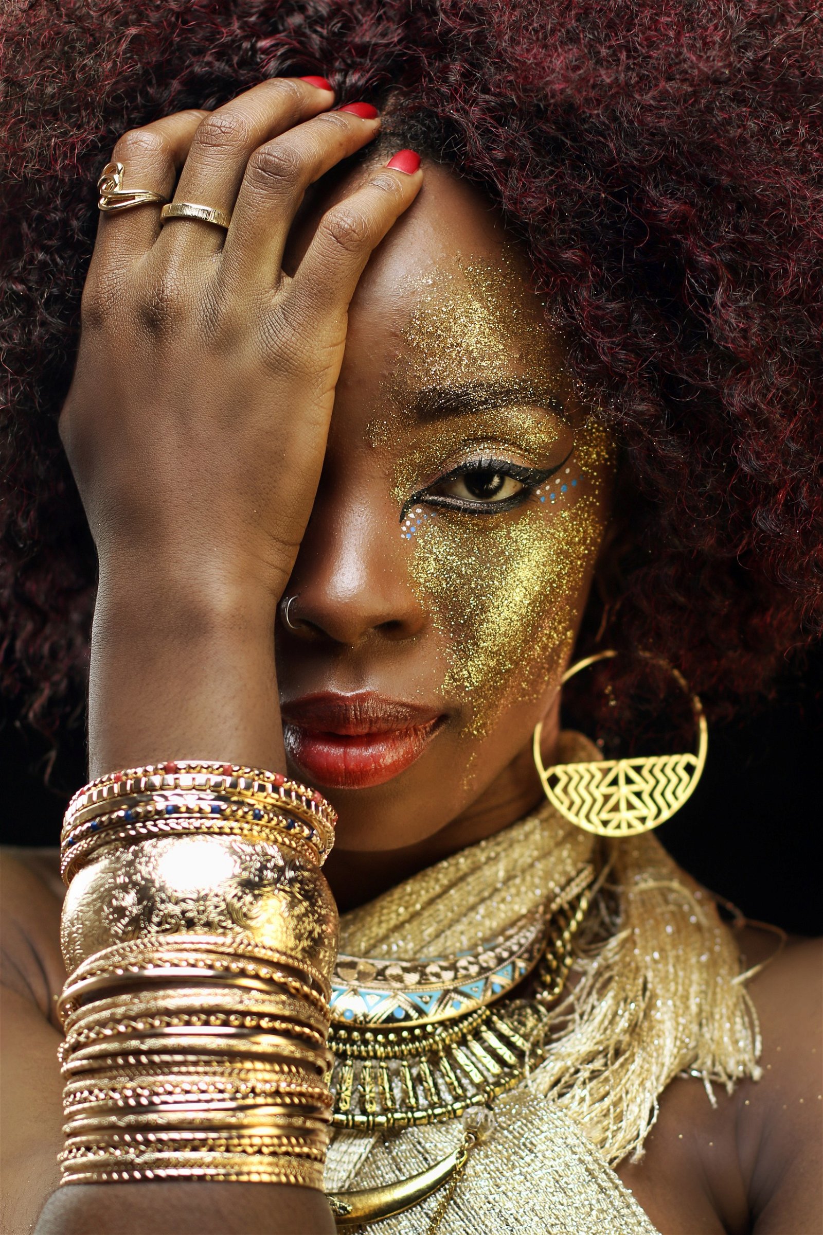 Photo by Schadenfreude with the username @Schadenfreude,  July 12, 2015 at 11:46 PM and the text says 'mahogany-soul:BANTU QUEEN - The RenaissanceModel: Andrea BomoPhotographer: William NsaiBody painting art: KeullionMuse: ISIS, Egyptian goddess of rebirth, of the moon, of magic and Giver of Life. She embodied the model on which future generations of..'