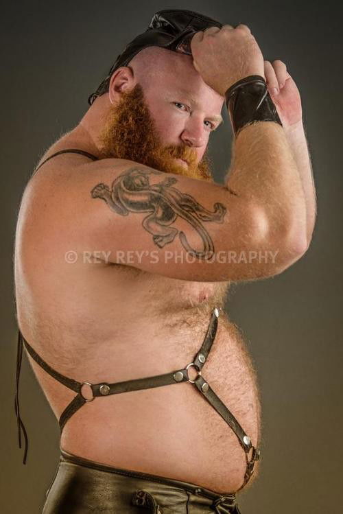 Photo by Schadenfreude with the username @Schadenfreude,  November 6, 2017 at 5:34 AM and the text says 'bondagebudtx:Bondagebudtx.tumblr.com/archive #henry  #male  #fat  #big  #boy  #hairy  #bear'