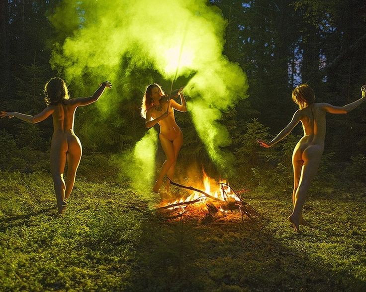 Photo by Schadenfreude with the username @Schadenfreude,  December 28, 2016 at 6:23 AM and the text says 'witchy14you:

Witches celebrate the turning of the wheel ! But they need to feel the change of the seasons !! To stay in touch with the earth and our true self ! #female  #male  #multi  #pic  #fantasy  #high  #fantasy  #fae  #faerie  #mystical  #nature..'