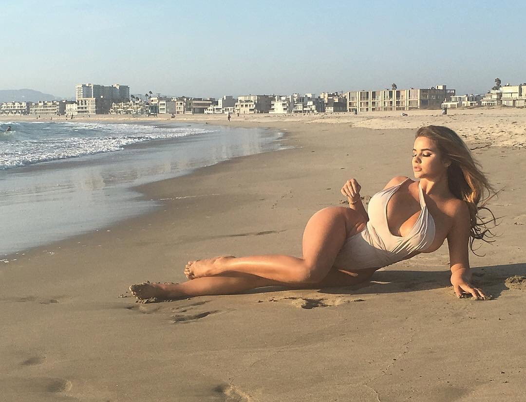 Photo by Schadenfreude with the username @Schadenfreude,  September 1, 2016 at 8:51 PM and the text says 'undecimbre:

Anastasiya Kvitko
 #female  #lying  #down  #lying  #on  #side  #hips  #thighs  #tits  #scene  #beach  #one  #piece'