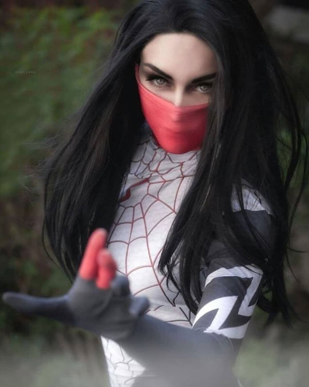 Photo by ColdWind with the username @ColdWind,  September 13, 2018 at 11:29 AM and the text says 'theworldofcomiccon:

&quot;When I’m like this, call me…Silk!“ Gorgeous Silk cosplay by @nilu.alice.cosplay ✔her out &amp; show some
.
-Photo by @acidula69 .
.
.
#silk #cindymoon #spiderman #marvelcomics #marvel #cosplay #silkcosplay #cindymooncosplay..'