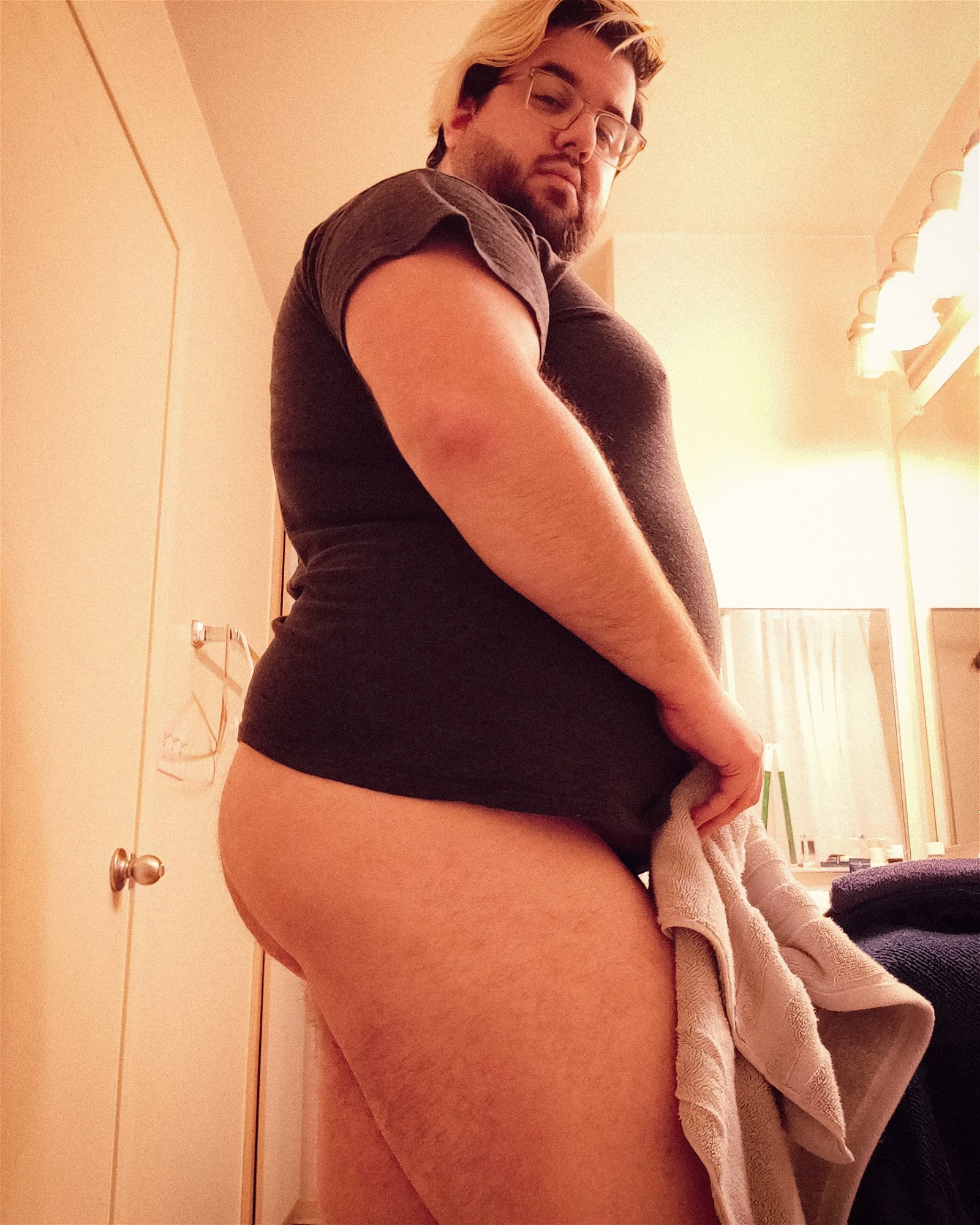Photo by TheBearWannabe with the username @TheBearWannabe, who is a star user,  May 4, 2019 at 4:00 PM. The post is about the topic Gay Bears and the text says 'About to head in the shower, care to join me? :3'