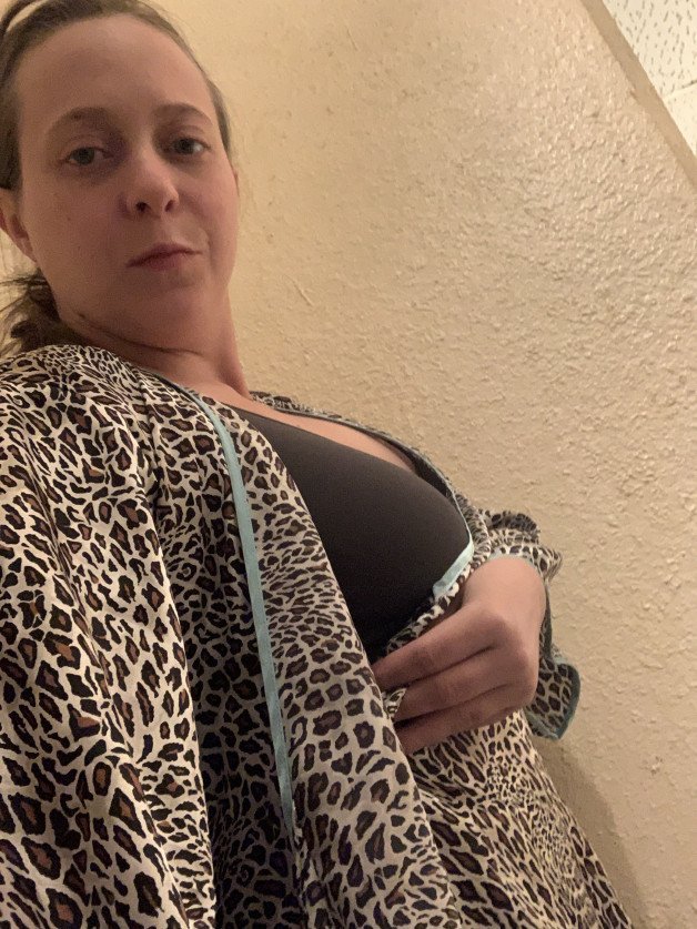 Photo by Luna Frost with the username @cannapoet, who is a star user,  May 7, 2021 at 3:52 PM. The post is about the topic Findom and the text says 'Cum here and let me Take your Paycheck #Findom #MILF'