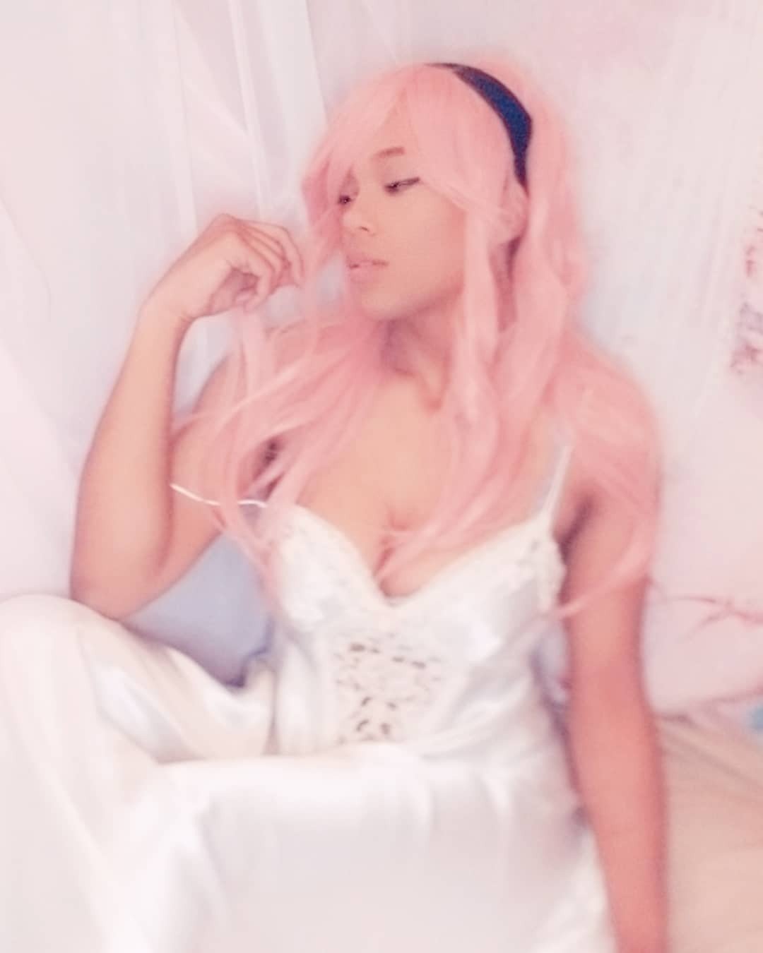 Photo by Yuki Izanami with the username @PrincessYuki, who is a star user,  September 21, 2020 at 9:47 PM and the text says '☁️ Midnight Dreaming ☁️
*
*
*
#blackgirlsarekawaii #pinkaesthetic #fairycore #aesthetic #selfie #photography #ａｅｓｔｈｅｔｉｃ #cosplay #kawaii #pink #vintageclothing #vintage'