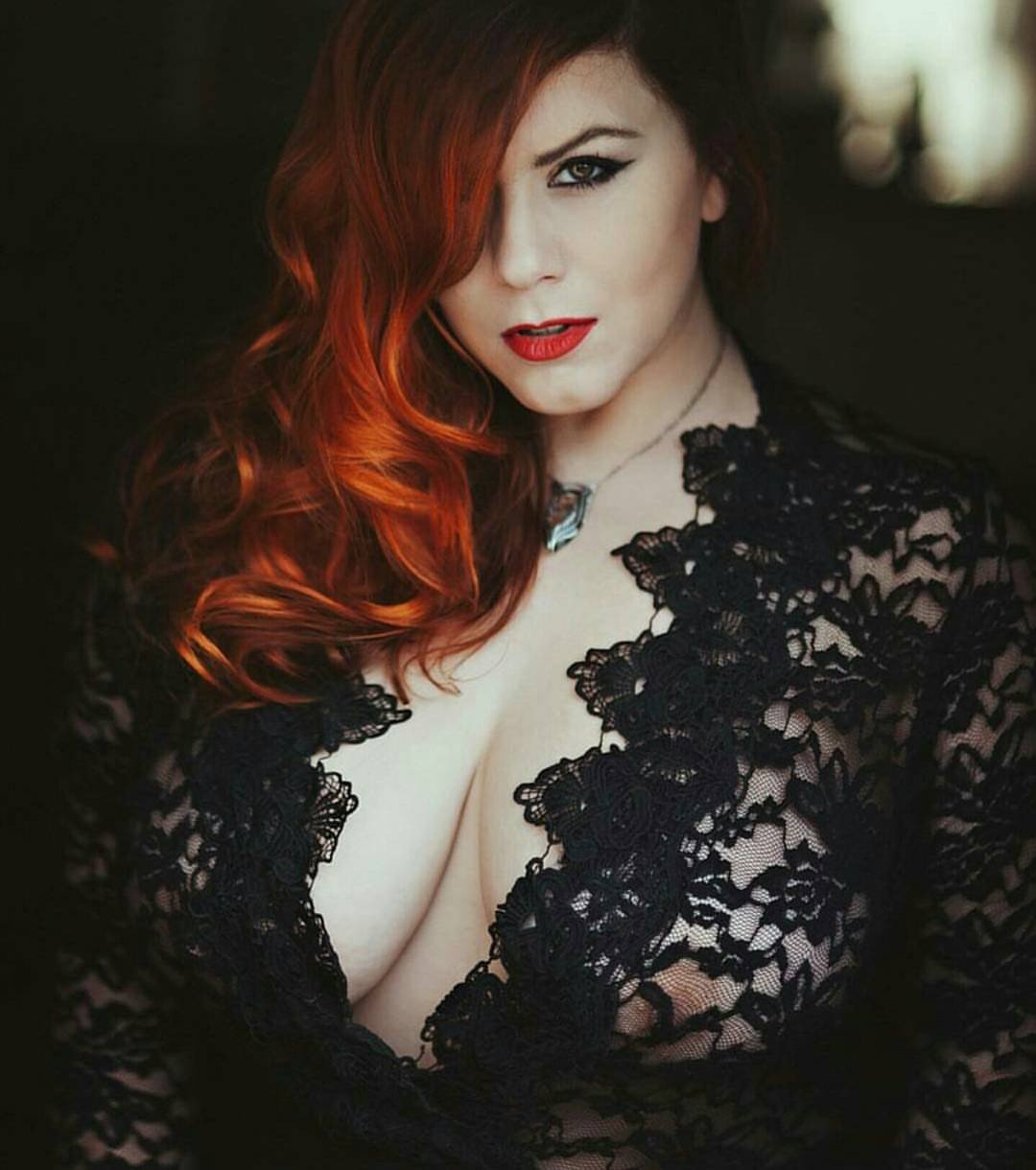 Photo by icurves with the username @icurves,  January 7, 2016 at 1:33 PM and the text says 'londonandrews:

“In a Society that profits from your self doubt, liking yourself is s rebellious act” - Photo by @marie_killen Hair by @helloblondee #honormycurves #effyourbeautystandards #londonandrews #curves #plusmodel #plusblogger #bodypositive..'