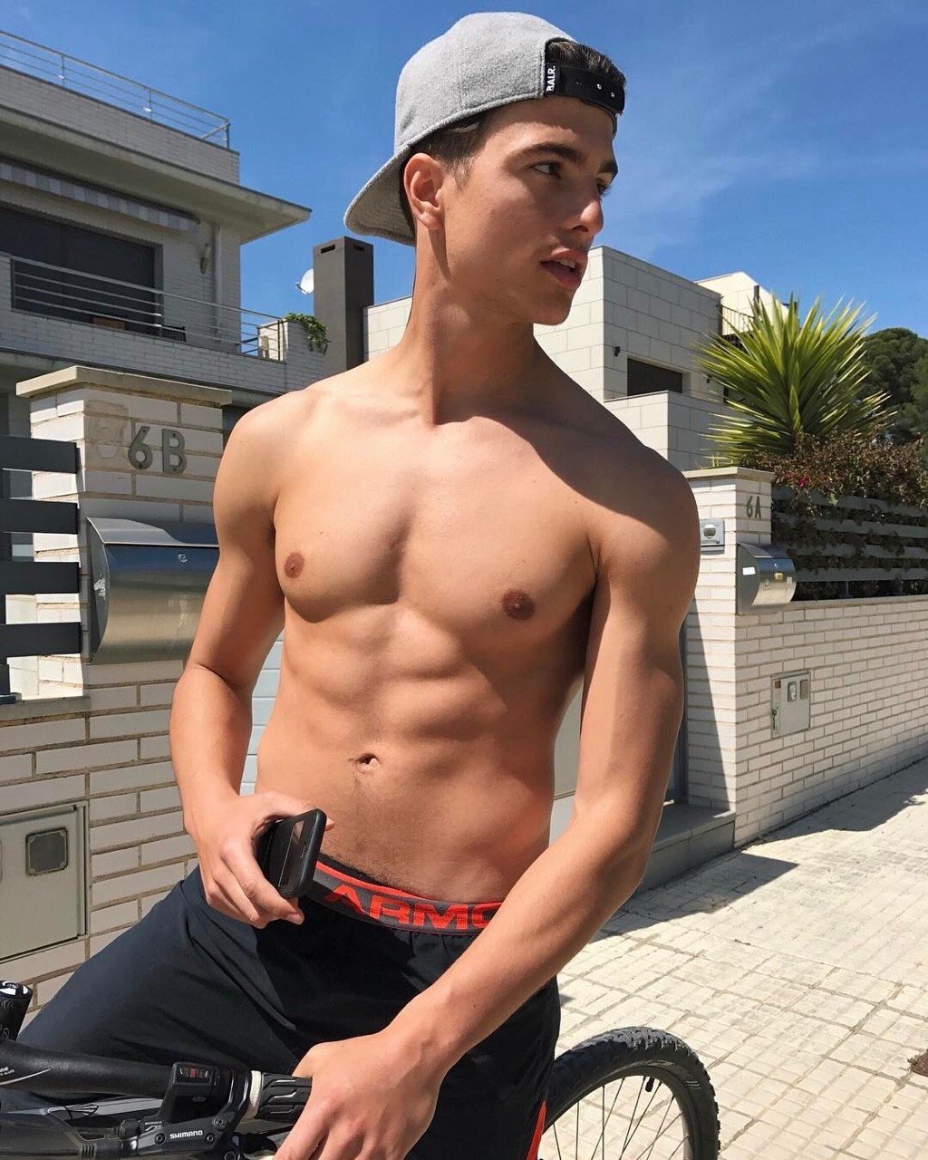 Photo by sydhotguys with the username @sydhotguys, who is a verified user,  January 26, 2019 at 9:35 AM. The post is about the topic Gay Teen