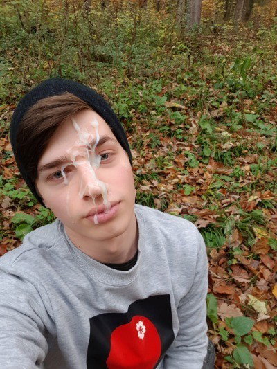 Post by ukin2boys with the username @ukin2boys,  October 29, 2019 at 1:37 AM and the text says 'If you go down in the woods today be sure of a big surprise'