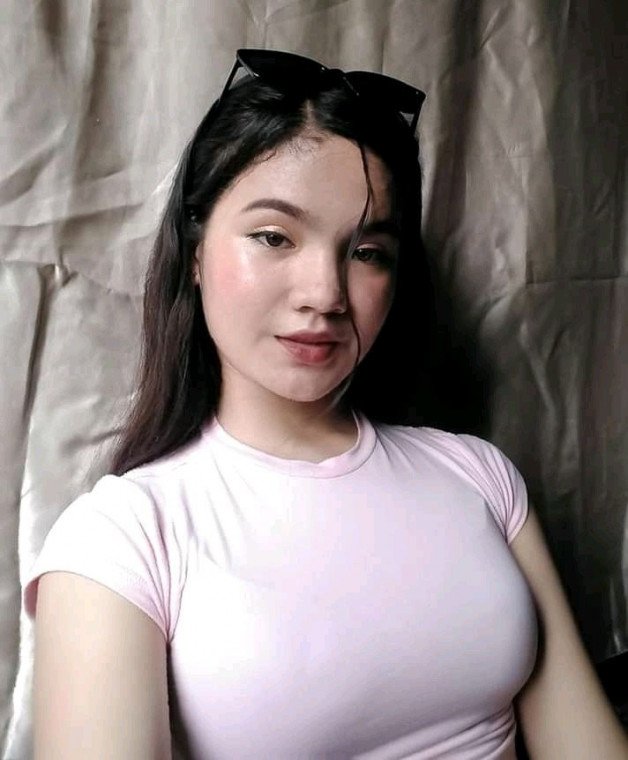 Album by alexxx000 with the username @alexxx000,  April 2, 2021 at 5:08 PM. The post is about the topic CUMTRIBUTE ME PLEASE and the text says 'CUMTRIBUTE PLEASE 
#ilovetributes
#filipina
#prettyyoung'