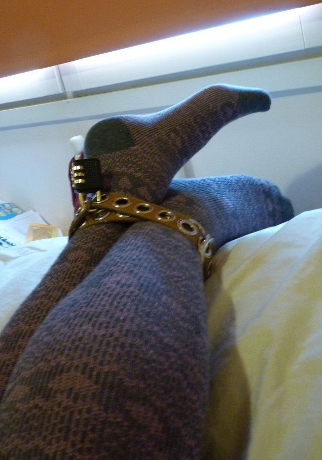 Photo by Sxysocks with the username @Sxysocks,  October 26, 2023 at 8:21 AM. The post is about the topic Amateur socks and bondage and the text says 'Jouni,sexy socks and a lock'