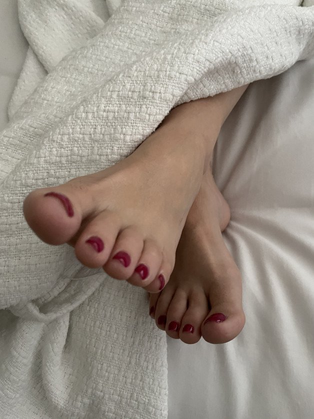 Photo by wifeyfeet with the username @wifeyfeet,  December 1, 2021 at 2:06 PM