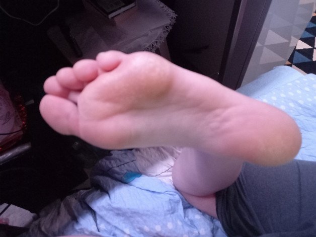 Photo by PervertPair93 with the username @PervertPair93,  April 8, 2021 at 6:31 AM. The post is about the topic Soles and the text says 'Soles my girlfriend size 38'