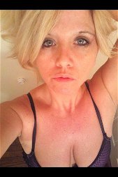 Photo by Oyeloca with the username @Oyeloca,  May 8, 2021 at 5:45 AM. The post is about the topic MILF and the text says '#blonde #milf #over40'