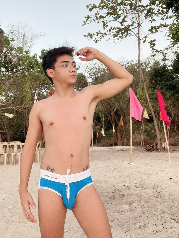 Photo by CerJay with the username @TheRealCerJay, who is a star user,  April 24, 2021 at 6:22 AM and the text says 'Hello and welcome to my sharesome profile. It's me CerJay, Inked Filipino, Versatile, Twink'